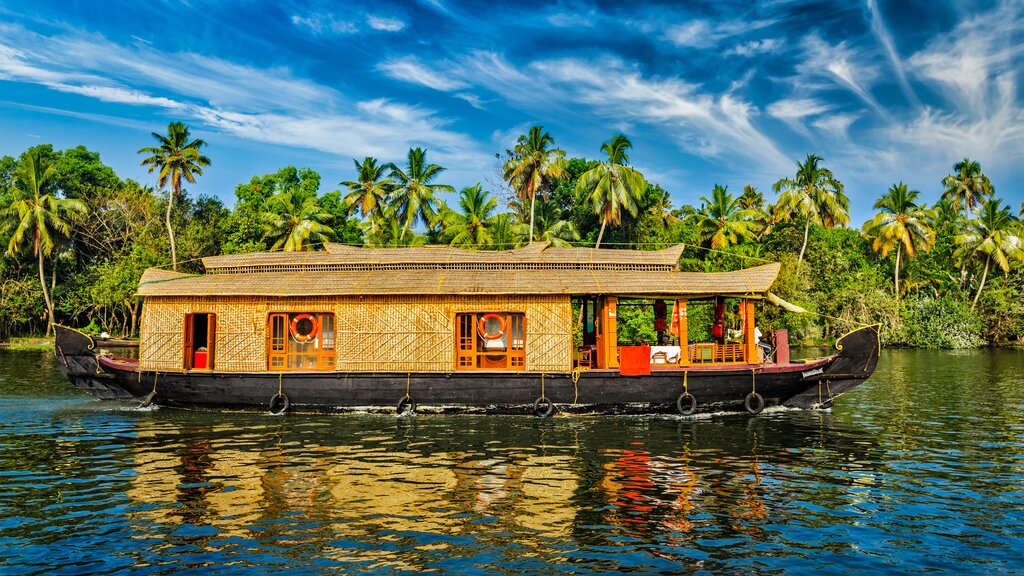 Stay on a traditional houseboat