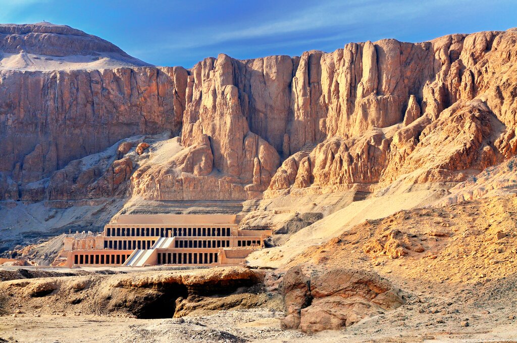 Visit The west Bank and transfer to Hurghada