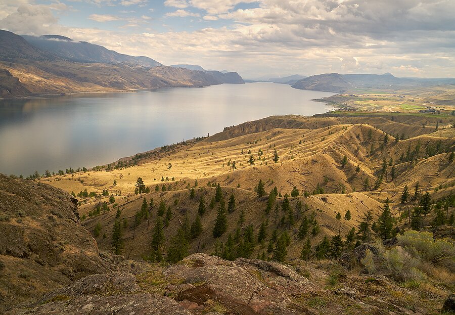 Drive towards the Southern Interior and Kamloops Lake