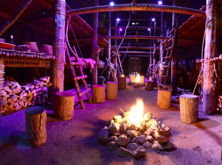 Visit the Huron-Wendat Museum