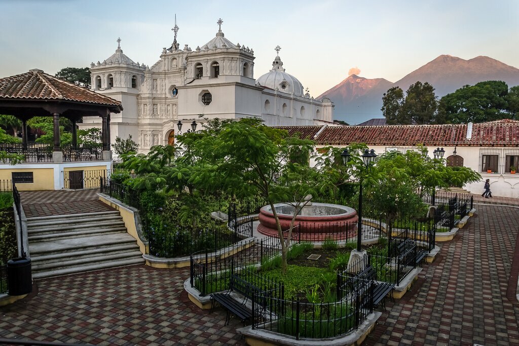 The Piaza at Ciudad Vieja