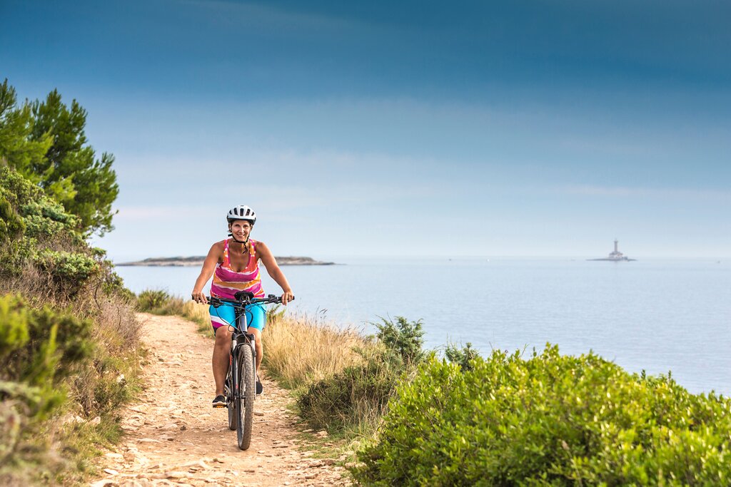 Cycle around the Adriatic coast and islands near Pula