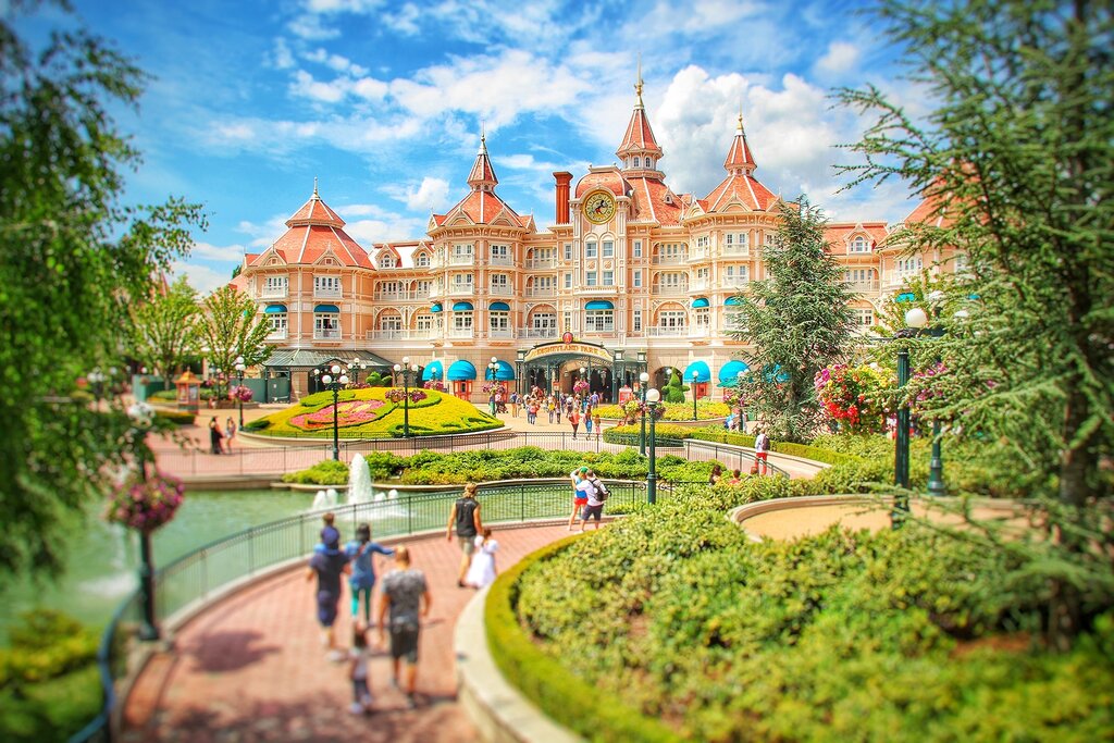 Enjoy a Euro-Disney adventure