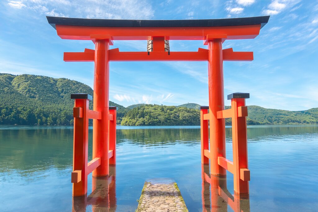 Lake Ashinoko in Hakone