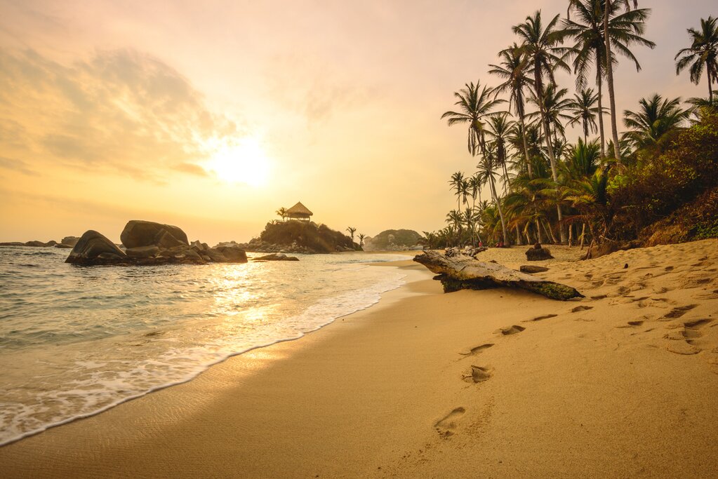 Beautiful sunset in the islands!