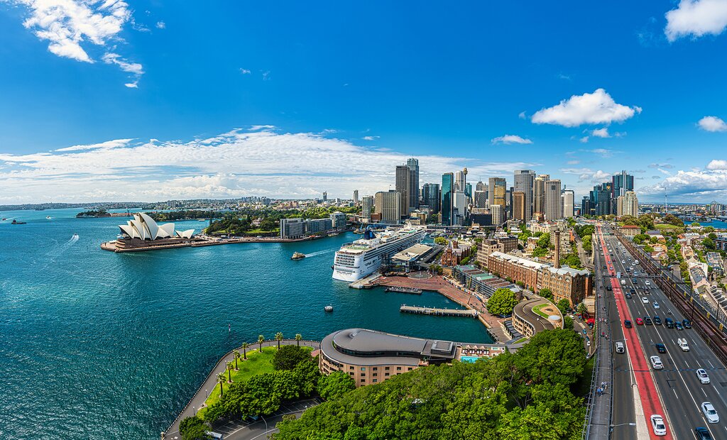 Panoramic view of Sydney Harbor Bay and Downtown Skyline