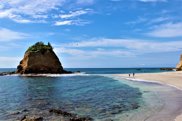 Exploring the Coast: Los Frailes Agua Blanca &  Machalilla National Park