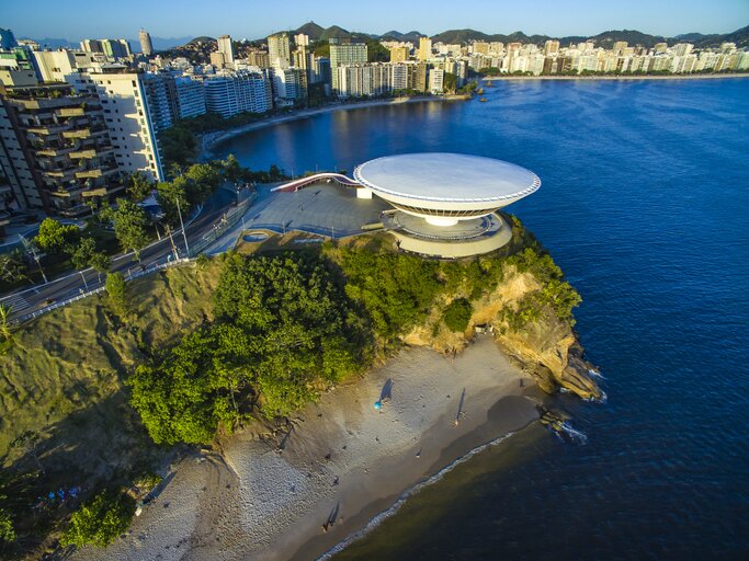 Niterói Contemporary Art Museum (MAC)