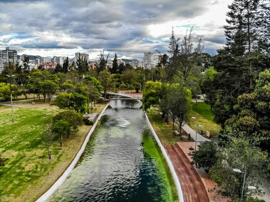 Check out Quito's Carolina Park on a cycling tour of the city