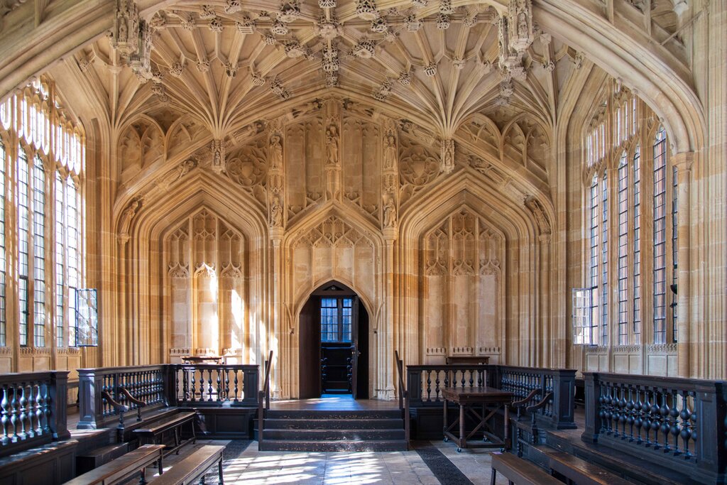 Oxford: Harry Potter Tour with Divinity School Entry