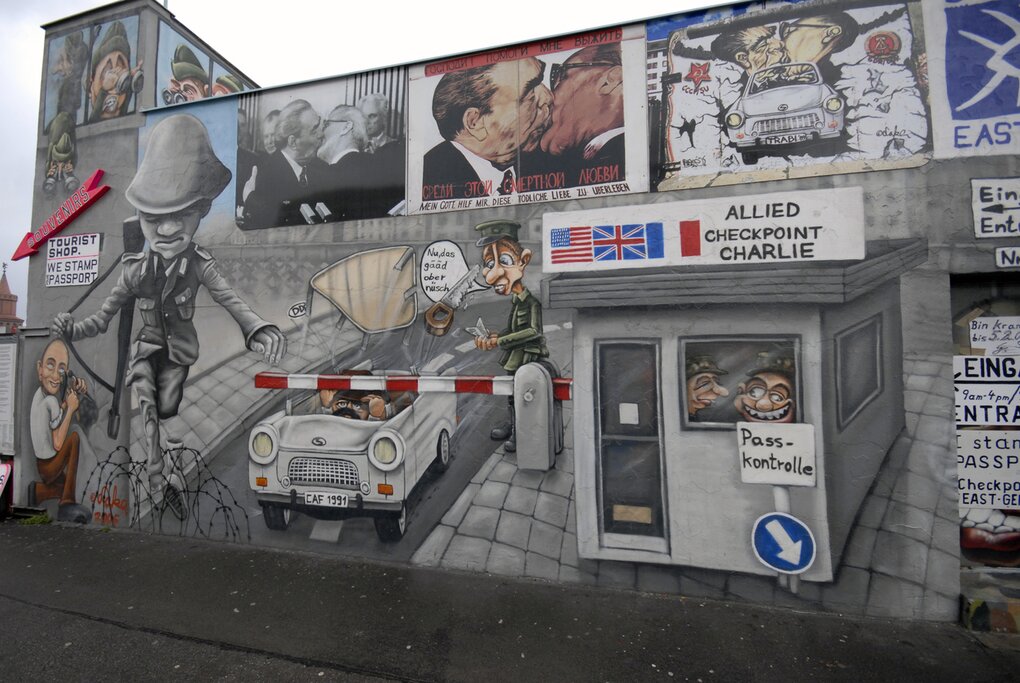 East Berlin: City of Shadows 