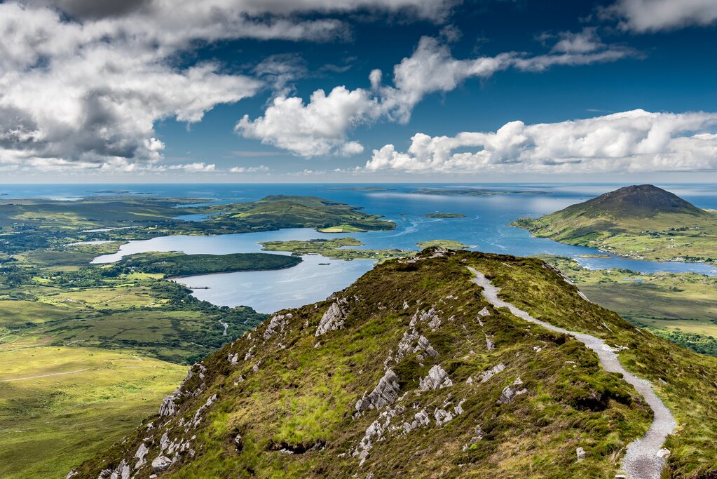 The hiking trail at the top of Diamond Hill in Connemara National Park