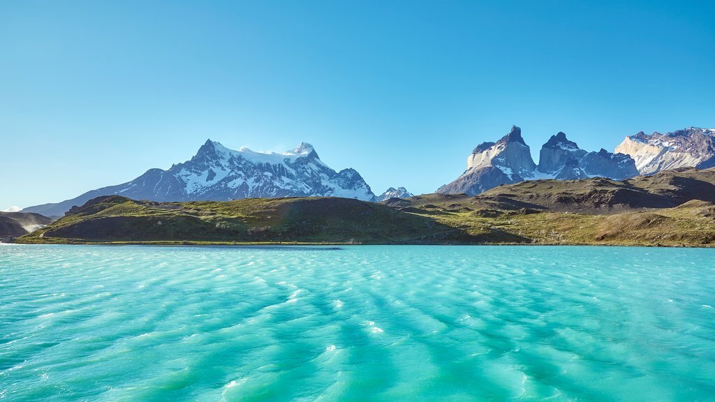 Lago Pehoé in Torres del Paine National Park