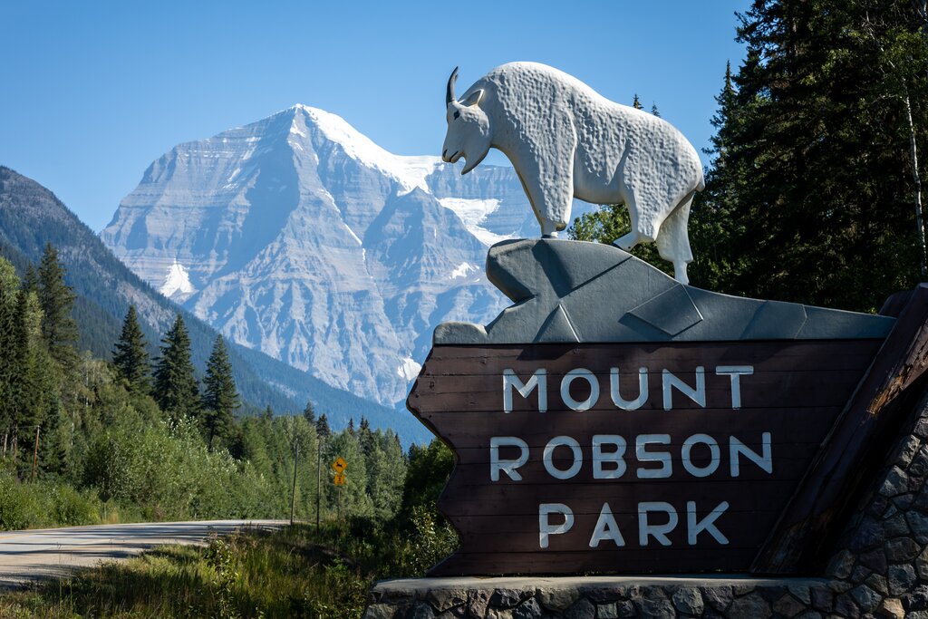 Mount Robson Provincial Park entrance