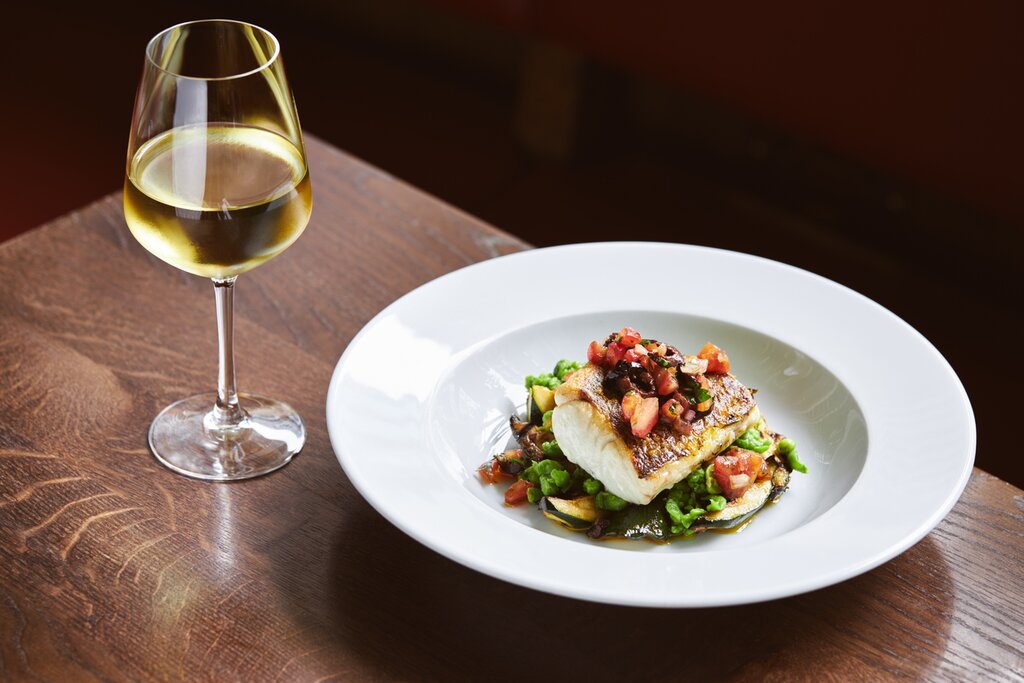 Evening Wine, Dine & Discover by Foot