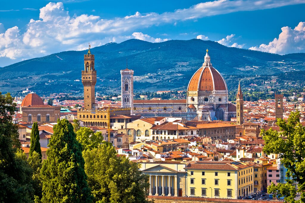Get various viewpoints of Florence's iconic skyline on this itinerary