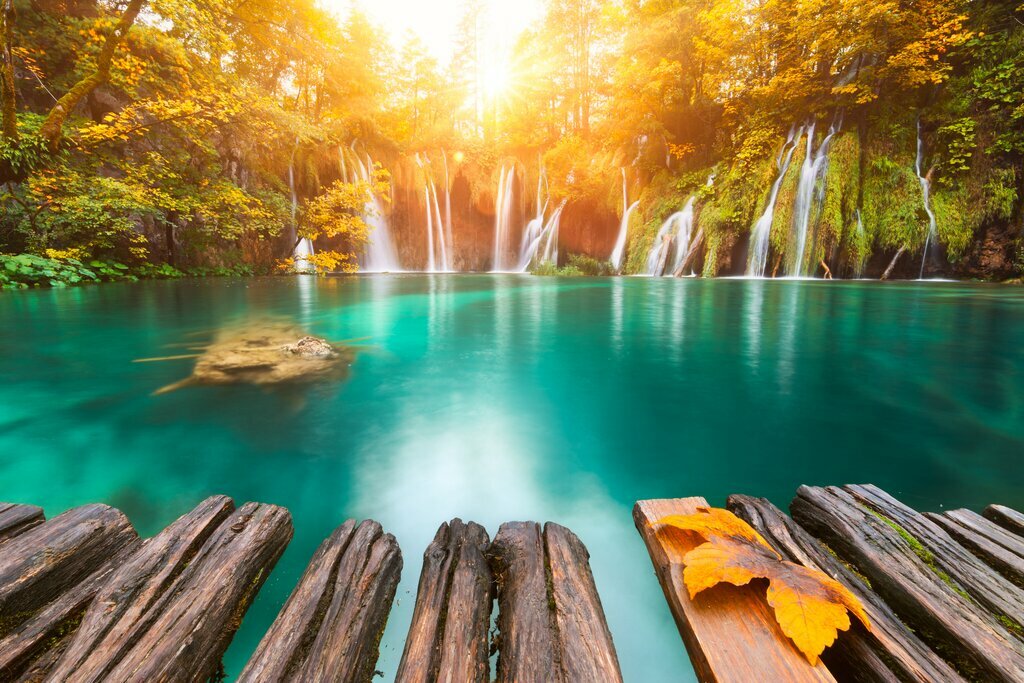 See the incredible national parks of Croatia, like Plitvice, on this weeklong adventure