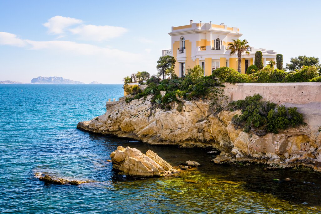 Your grand tour ends in style with a private boat cruise along the Marseille coast and around the Frioul archipelago