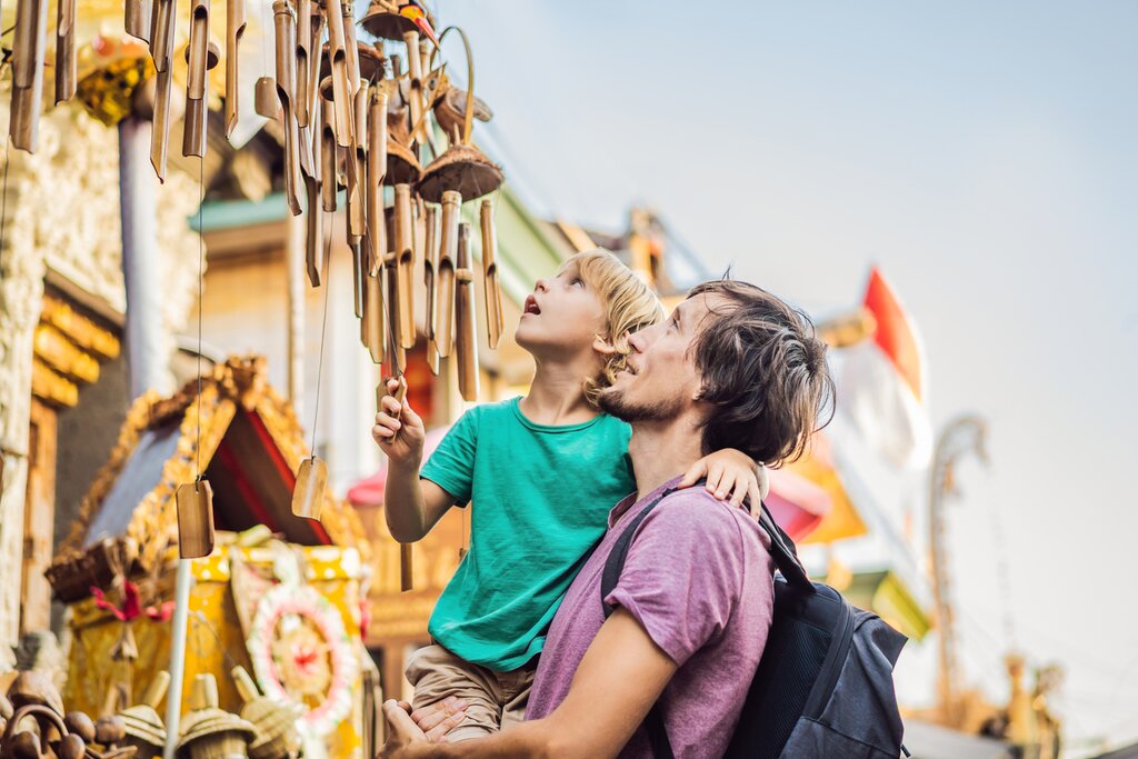 The kids will delight in Ubud's colorful markets