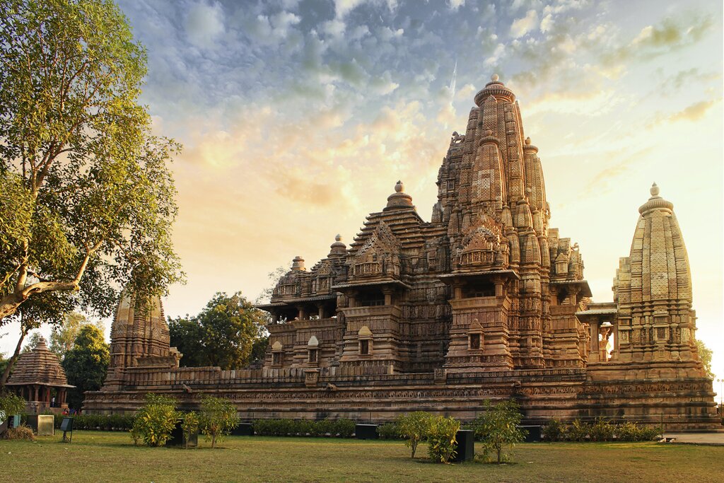 khajuraho temple view
