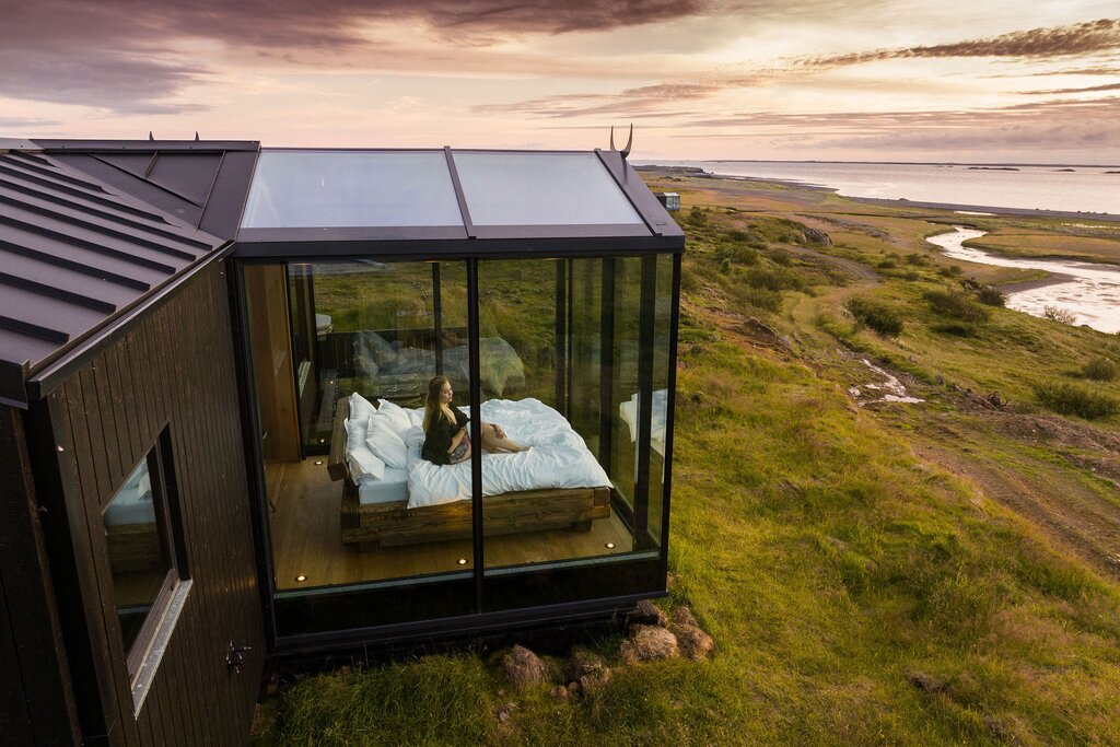 (photo courtesy of Panorama Glass Lodge)