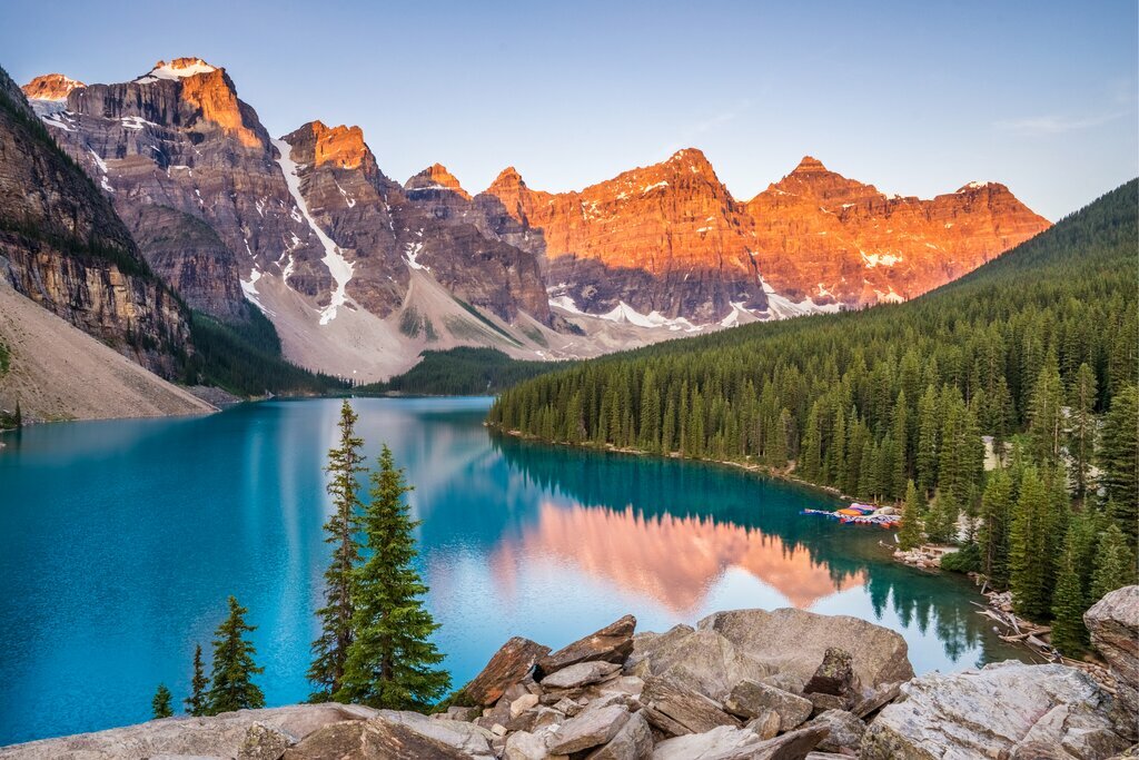 Sunrise over Lake Moraine at Banff National Park