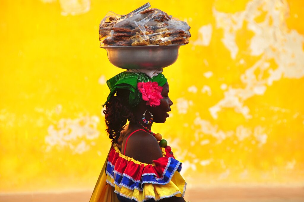 Learn about the history of Palenqueras in Cartagena
