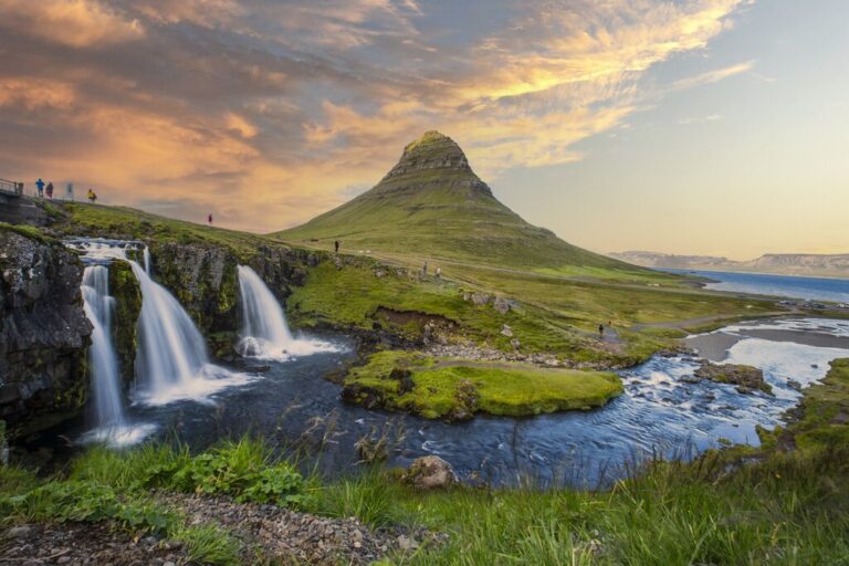 Iceland's Wild West & Arctic North - 15 Days