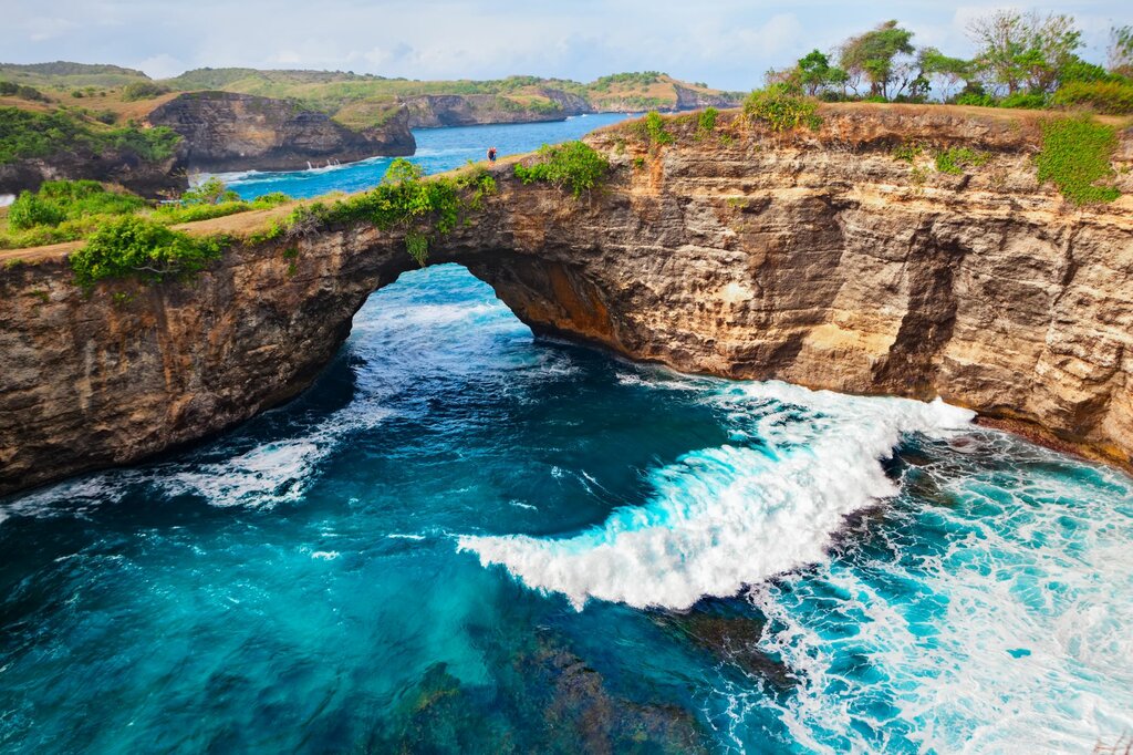Visit Broken Beach