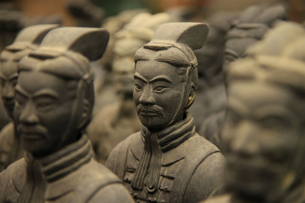 × Terra-cotta Warriors
