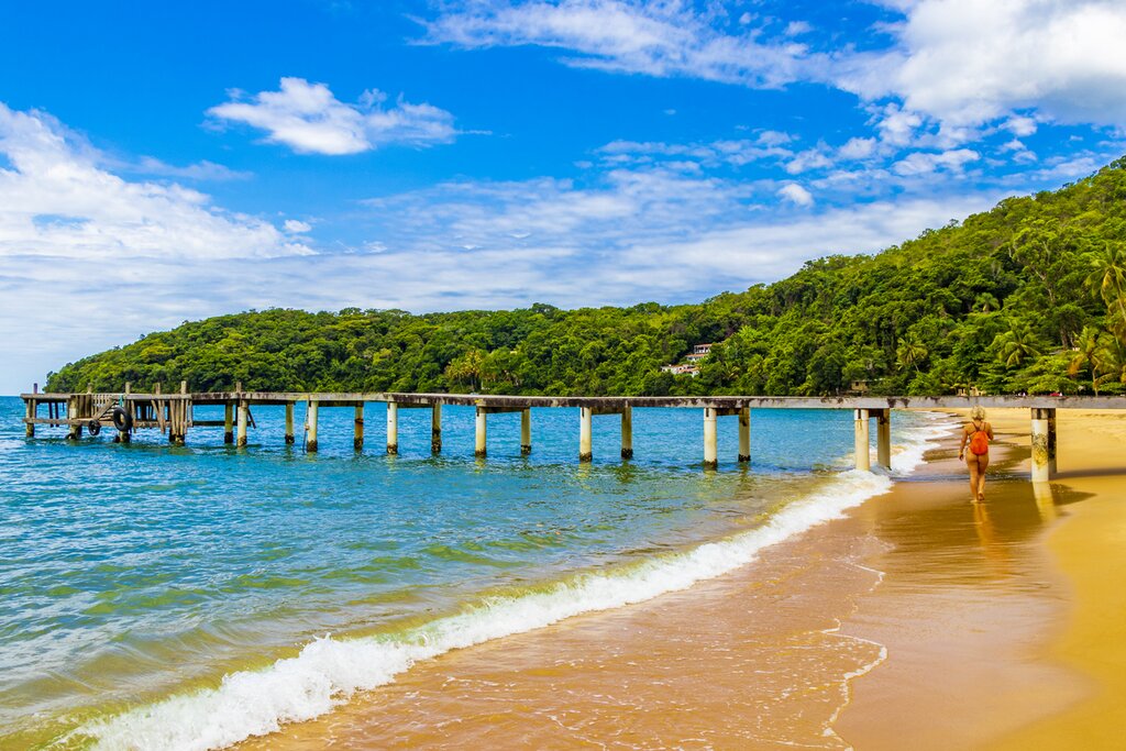 Pouso beach to Lopes Mendes