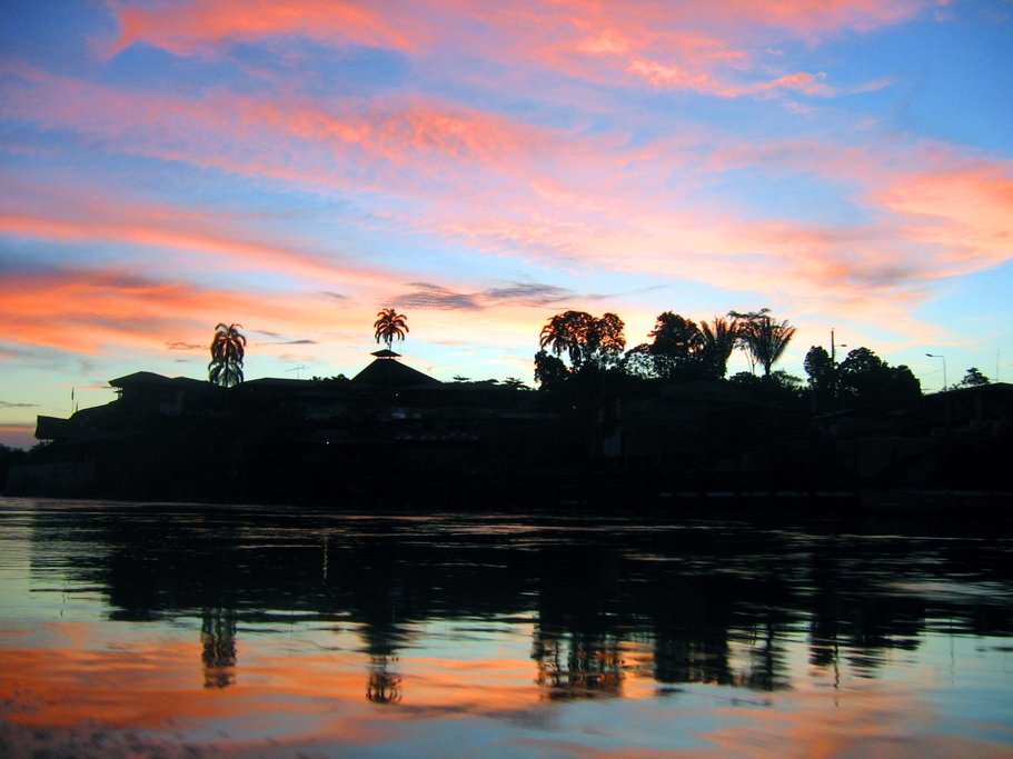 Sunset over the Río Napo