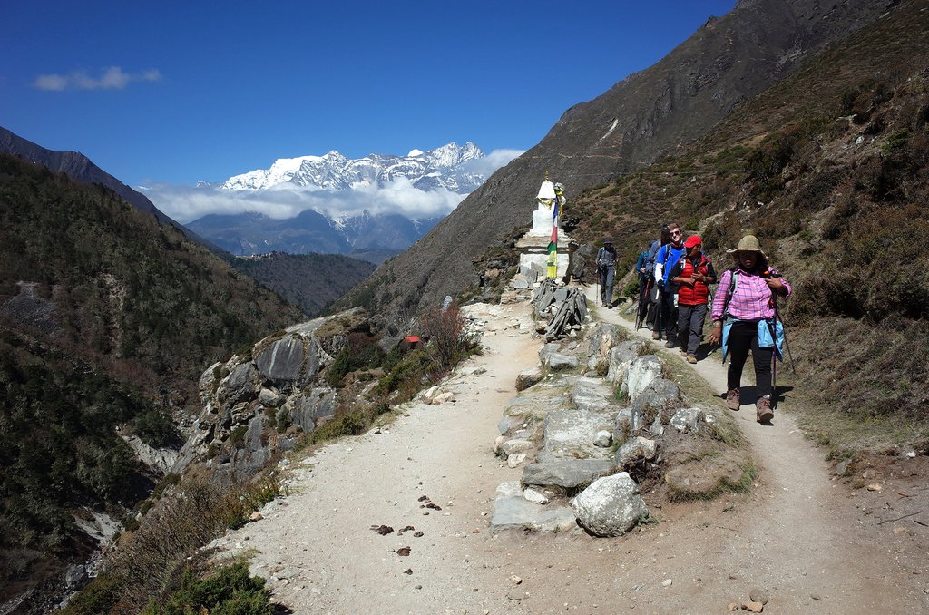 Trekkers on the Everest Base Camp trail