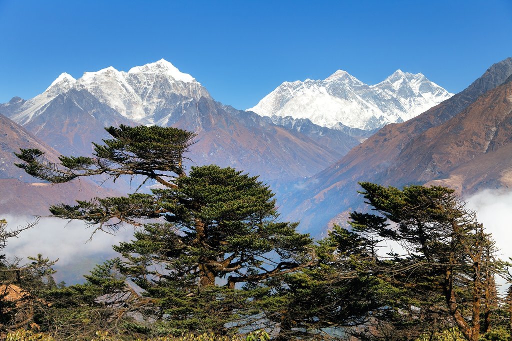 A view of Everest from Kongde