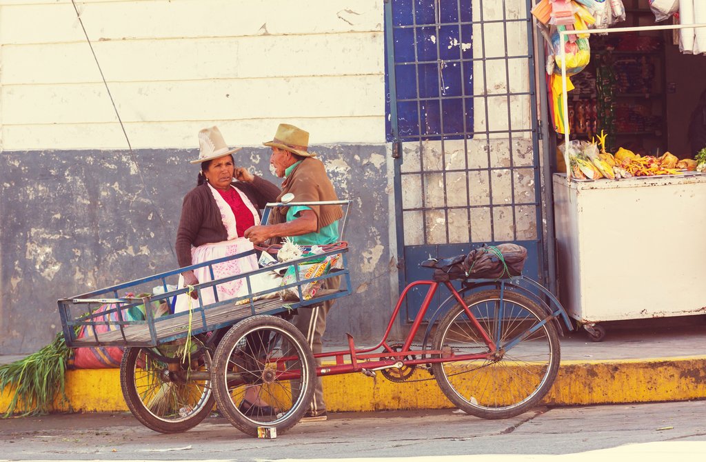 Street vendors in Huaraz