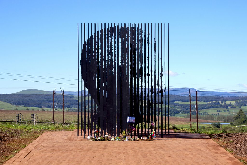 Nelson Mandela's capture site sculpture