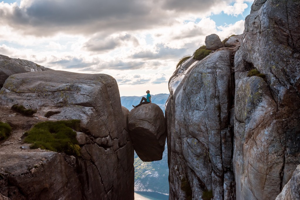 Kjeragbolten, Norway
