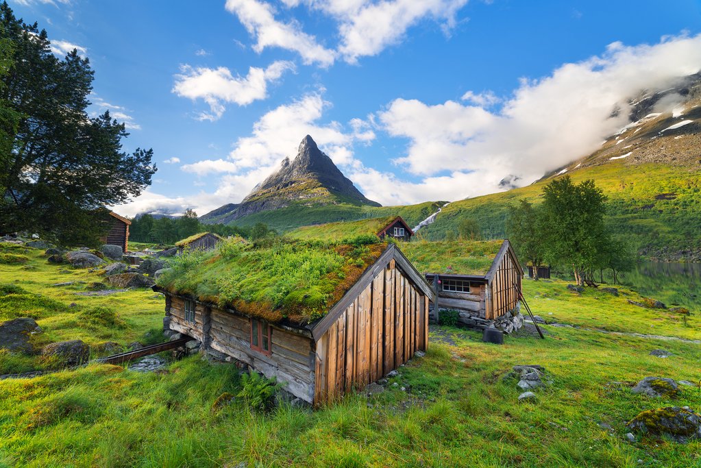 Look for moss-covered wooden houses along the route.