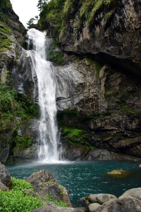 Hike the Sadanga region and discover beautiful waterfalls