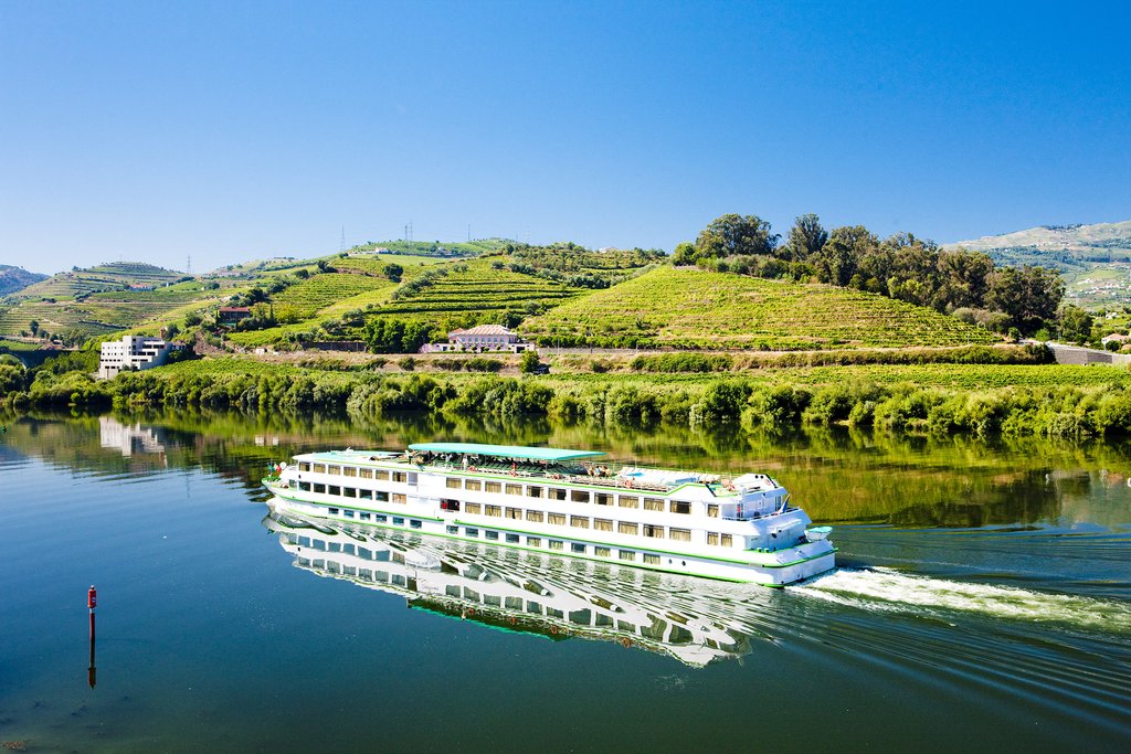 Cruise down the Douro River