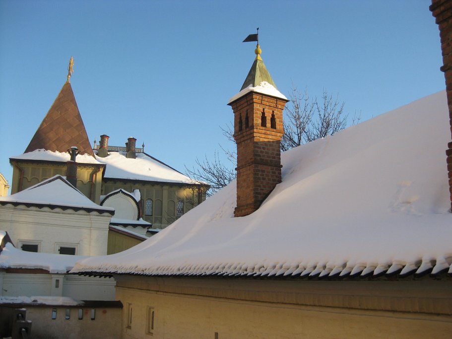The house of Boyar Romanov in winter