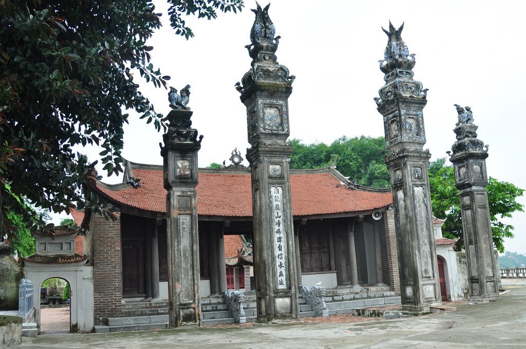Dong Ngac Communal House