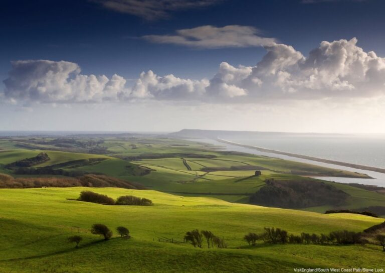 Highlights of Wales and Southern England - 18 Days