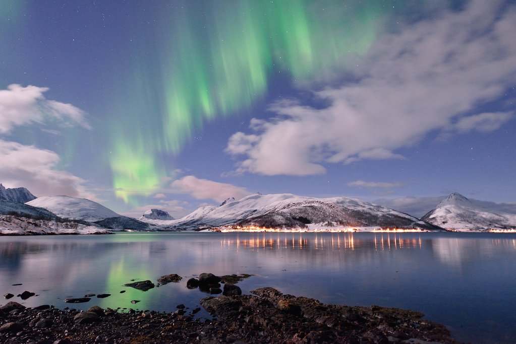 Aurora Borealis can appear in the early evening