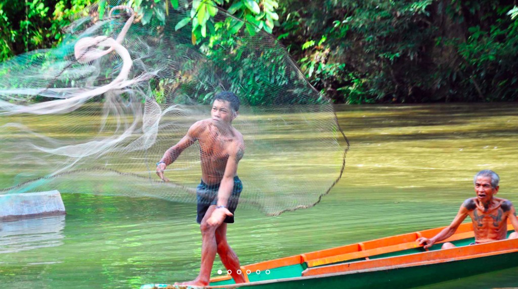 Fishing with a jala