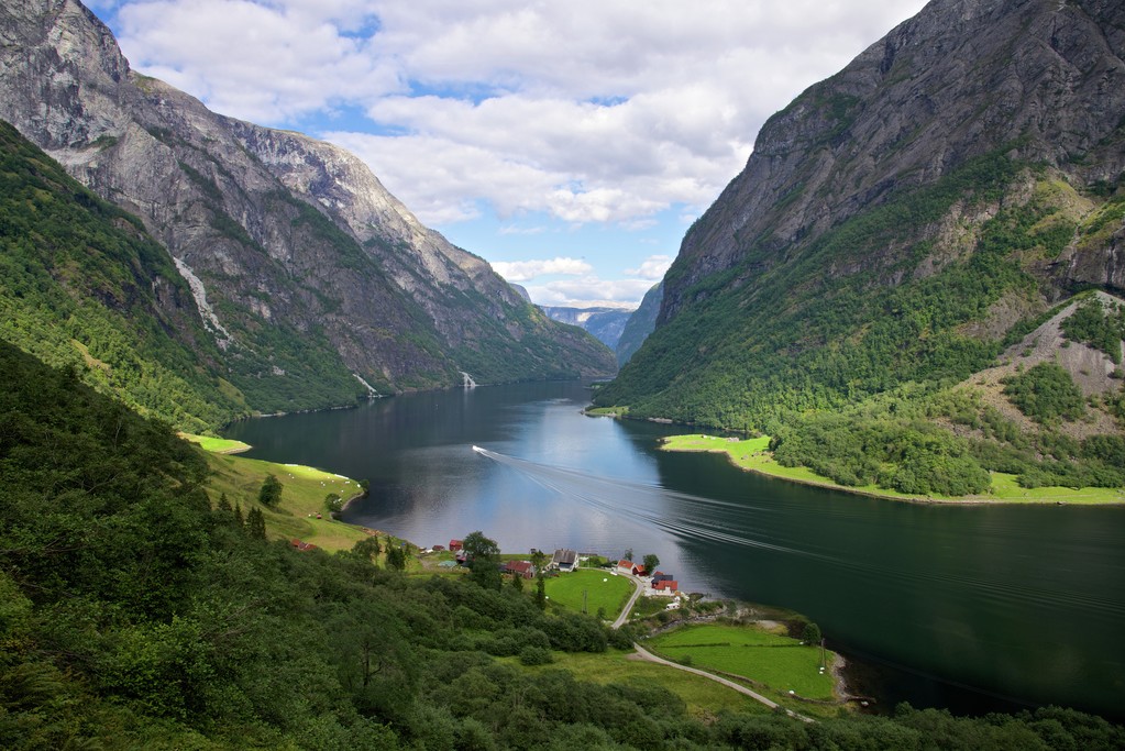 Explore Hardangerfjord