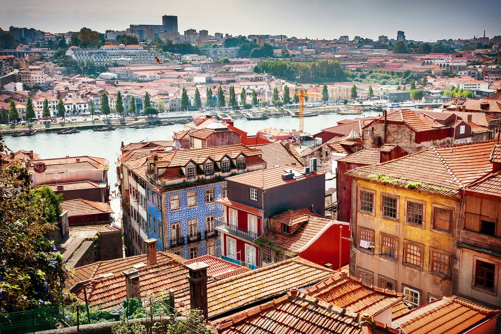 Let your guide should you the old town of Foz