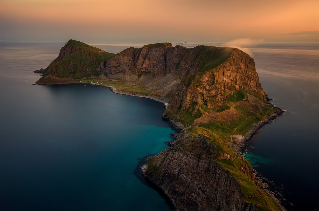 Midnight sun over the tip of Værøy