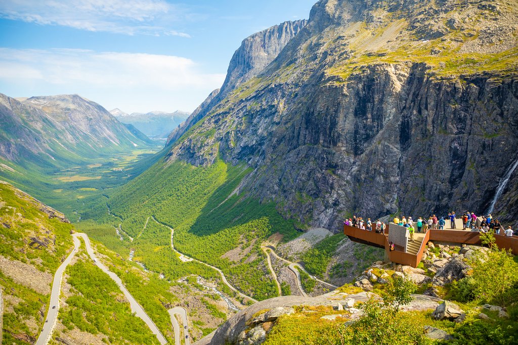 Drive the Trollstigen and then stop at the viewing platform