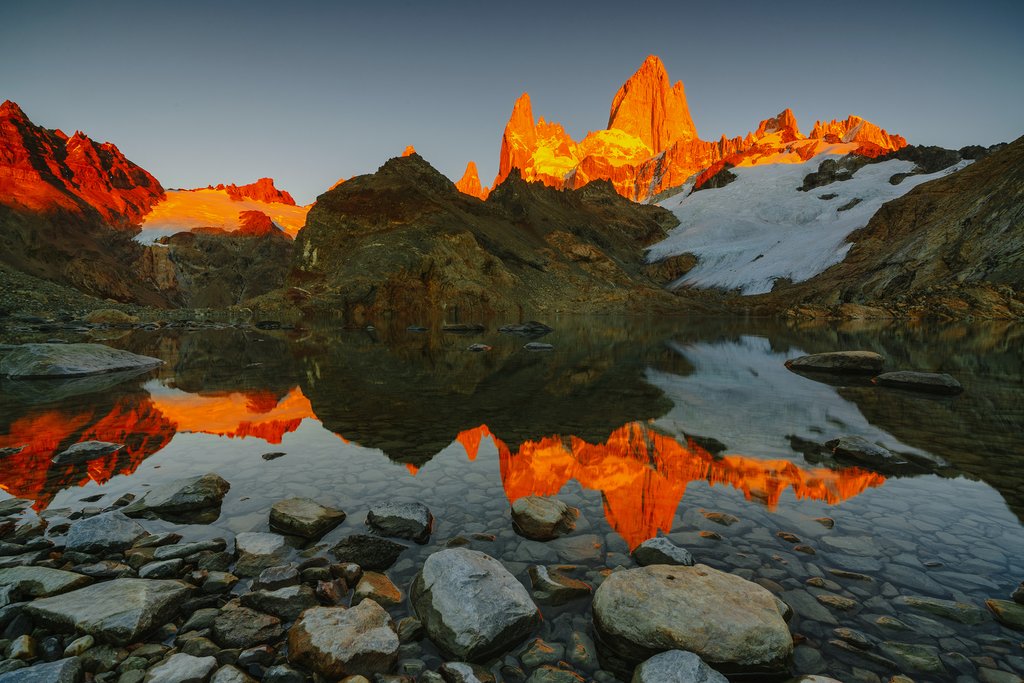 Sunrise at Laguna de los Tres